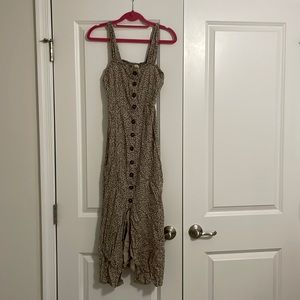 Size M dress
